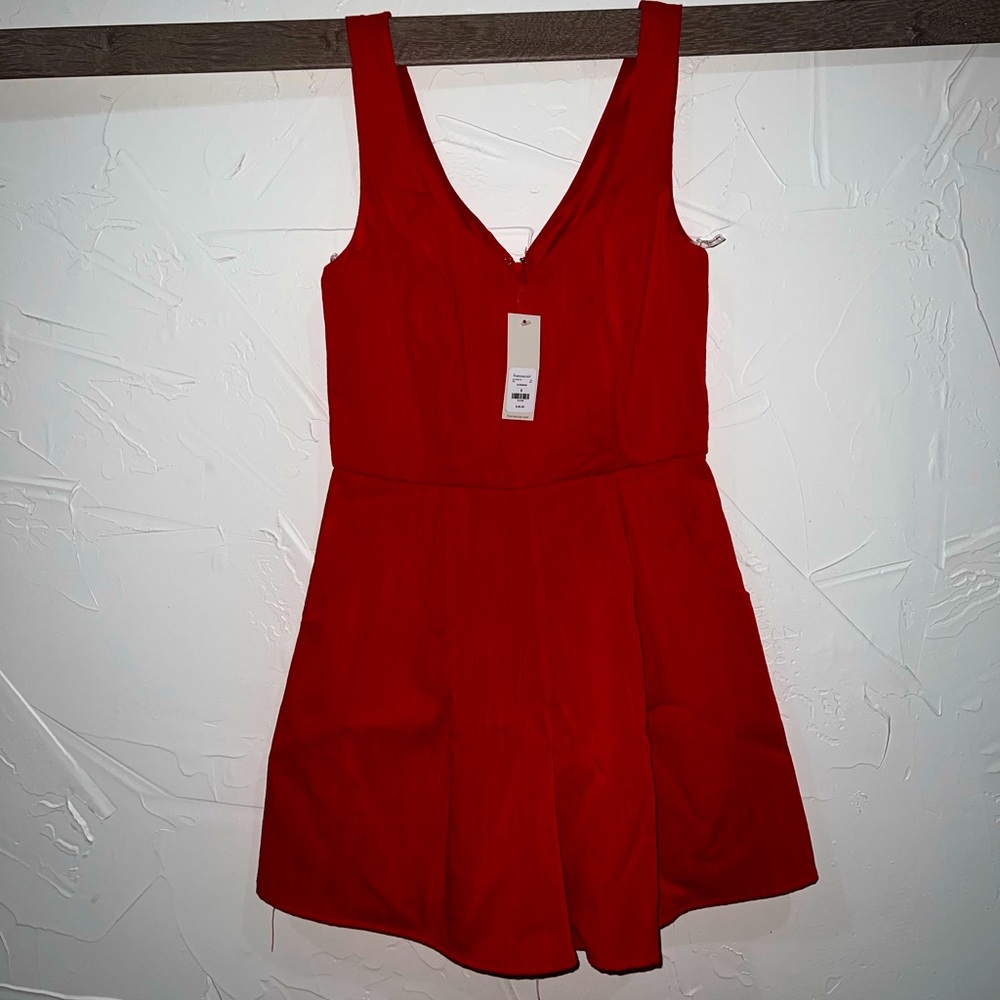 Cute romper with pockets!!!